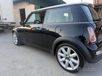 Usata Mini Cooper 115 CV (84 kW) 2004 Nero Utilitaria