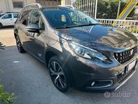 Usata Peugeot 2008 Allure 130 CV (95 kW) 2019 Grigio SUV