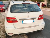 Usata Mercedes B180 Premium 2011 Bianco Monovolume