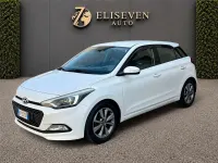 Usata Hyundai i20 Style 84 CV (61 kW) 2015 Bianco Utilitaria