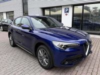 Usata Alfa Romeo Stelvio Business 190 CV (139 kW) 2022 Blu / metallizzato SUV