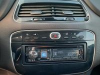 Usata Fiat Grande Punto Dynamic 69 CV (50 kW) 2010 Bianco Utilitaria