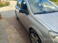 Usata Opel Astra 90 CV (66 kW) 2008 Grigio Utilitaria
