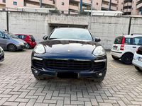 Usata Porsche Cayenne Platinum Edition 262 CV (192 kW) 2016 Blu/azzurro SUV