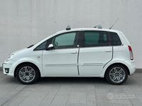 Usata Lancia Musa 77 CV (56 kW) 2010 Bianco Monovolume