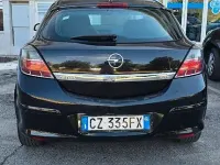 Usata Opel Astra GTC 101 CV (74 kW) 2006 Nero Berlina
