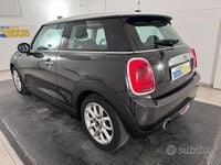 Usata Mini Cooper D 116 CV (85 kW) 2015 Marrone metallizzato Utilitaria