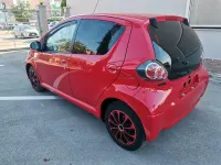 Usata Toyota Aygo Connect Style 67 CV (49 kW) 2012 Marrone Utilitaria