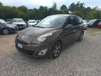 Usata Renault Scenic E-Tech Luxe 131 CV (96 kW) 2011 Marrone Monovolume