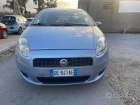 Usata Fiat Grande Punto Dynamic 77 CV (56 kW) 2007 Blu Utilitaria