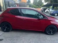 Usata Peugeot 208 Allure 75 CV (55 kW) 2018 Rosso Utilitaria