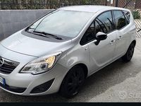 Usata Opel Meriva Cosmo 95 CV (69 kW) 2012 Grigio Monovolume