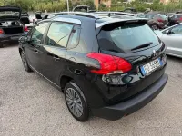 Usata Peugeot 2008 Active 99 CV (72 kW) 2016 Nero SUV