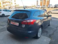 Käytetty Ford Focus Titanium 116 HP (85 kW) 2011 Harmaa Farmari