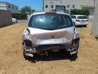 Usata Renault Clio II 75 CV (55 kW) 2005 Grigio Berlina