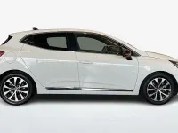 Begagnad Renault Clio V Techno 145 HK (106 kW) 2023 Vit Sedan