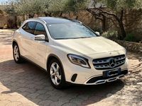 Usata Mercedes GLA200 136 CV (100 kW) 2017 Bianco SUV