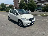 Usata Mercedes A160 Elegance 95 CV (69 kW) 2011 Bianco Utilitaria