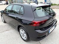 Usata VW Golf VIII Life 116 CV (85 kW) 2025 Grenadill black metallizzato Berlina
