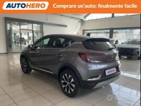 Usata Renault Captur Techno 91 CV (66 kW) 2023 Grigio SUV
