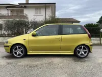 Usata Fiat Punto 133 CV (97 kW) 1994 Giallo Utilitaria