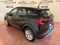 Usata Renault Captur Zen 101 CV (74 kW) 2021 Nero SUV