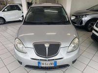 Usata Lancia Ypsilon 60 CV (44 kW) 2007 Argento Utilitaria