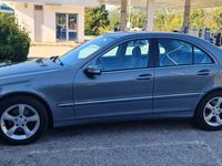 Usata Mercedes C320 Avantgarde 218 CV (160 kW) 2005 Argento Berlina