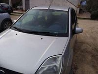 Usata Ford Fiesta Ghia 68 CV (50 kW) 2006 Grigio Berlina