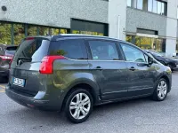 Usata Peugeot 5008 Active 115 CV (84 kW) 2013 Grigio Monovolume