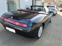 Usata Alfa Romeo Spider 128 CV (94 kW) 1996 Nero Cabrio