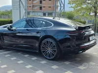 Usata Porsche Panamera 440 CV (323 kW) 2018 Nero Utilitaria