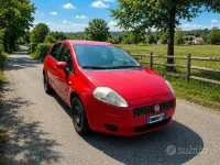 Usata Fiat Grande Punto 77 CV (56 kW) 2007 Rosso Utilitaria