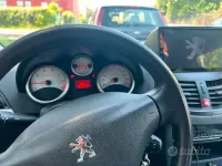 Usata Peugeot 207 73 CV (53 kW) 2007 Verde Berlina