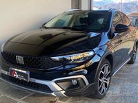 Usata Fiat Tipo Cross 101 CV (74 kW) 2021 Nero Berlina