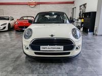 Usata Mini ONE 75 CV (55 kW) 2021 Beige Utilitaria