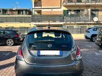 Usata Lancia Ypsilon 80 CV (58 kW) 2020 Grigio Utilitaria