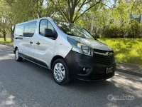Usata Opel Vivaro 125 CV (91 kW) 2017 Grigio Monovolume