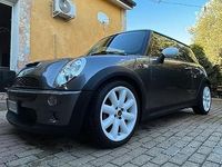 Usata Mini Cooper S 170 CV (125 kW) 2004 Grigio Utilitaria