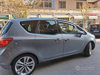 Usata Opel Meriva 120 CV (88 kW) 2010 Grigio Monovolume