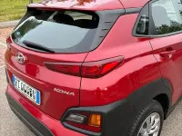 Usata Hyundai Kona 120 CV (88 kW) 2018 Rosso SUV