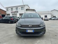 Usata VW Touran Highline 116 CV (85 kW) 2016 Grigio Monovolume