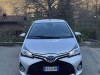 Usata Toyota Yaris Hybrid Active 75 CV (55 kW) 2015 Berlina