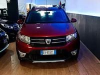 Usata Dacia Sandero Prestige 90 CV (66 kW) 2014 Rosso Berlina