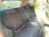Usado Lancia Delta 109 CV (80 kW) 2008 Gris Utilitario