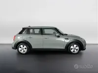 Usata Mini ONE Classic 75 CV (55 kW) 2021 Moonwalk grey metallic Utilitaria