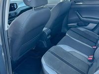 Usata VW Polo R-line 95 CV (69 kW) 2018 Grigio Utilitaria