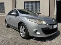 Usata Renault Mégane GrandTour Dynamique 110 CV (80 kW) 2010 Grigio Station wagon