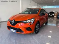 Usata Renault Clio V Equilibre 90 CV (66 kW) 2023 Arancione Berlina