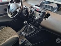 Usata Lancia Ypsilon Gold 85 CV (62 kW) 2015 Nero Utilitaria